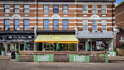 Light on the Common Restaurant